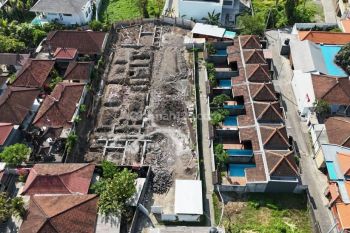 Tanah di jl utama pantai pererenan Canggu bonus 7 unit villa