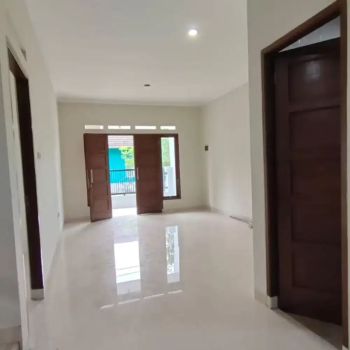 Rumah baru 1.5 lantai siap huni dekat kantor walikota tangsel