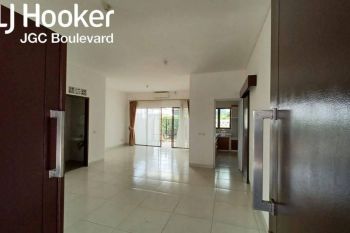 rumah 2 lantai cluster Cassia JGC Cakung Jakarta Timur