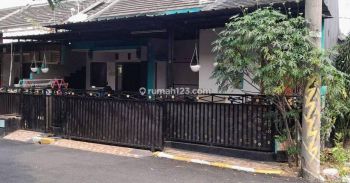 Rumah Hook Bagus Turun Harga  di Mahkota Mas Cimuning Bekasi