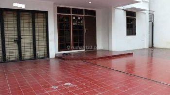 Disewa Rumah Komplek Janur Elok Uku 11x21 Strategis 2 Lantai Rapi Dan Siap Huni