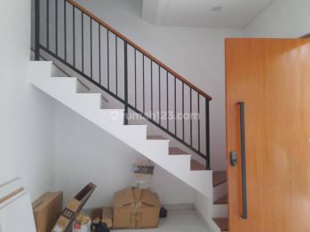 Rumah baru type scandinavian siap huni dekat ragunan