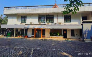 Dijual Rumah Dan Ruang Usaha di Raya Darmo, Posisi Hook