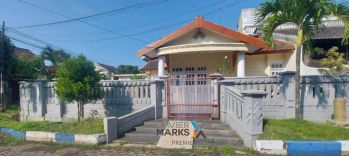 Rumah Hook Siap Huni Terawat di Pondok Blimbing Indah Araya Malang dn668