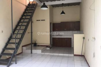 Rumah Mungil 1,5 Lantai di Pusat Kota Ciateul Pungkur Bandung