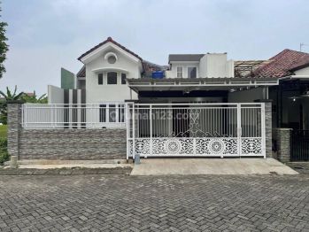 Rumah Luas Bonus Kitchen Set Mewah di Taman Palma Citra Raya