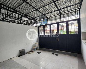 Disewakan Rumah Baru Minimalis Komplek Sentosa Garden Jalan Surau