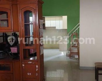 Di sewakaan Rumah di Bandengan utara SHM rumah 3 lantai luas 2 bedroom