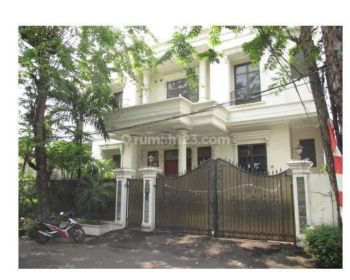Rumah Jl tendang Kuningan Barat mumpung prapatan jaksel