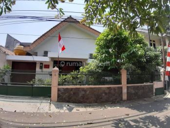 Dijual Rumah Bagus di Petogogan Kebayoran Baru Jakarta Selatan.