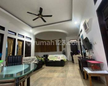 Dijual Rumah Di Cakung Hoek Semi Furnished 4+1br 360m2 SHM