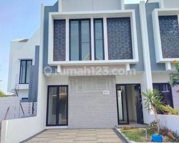 DiSewakan Rumah Raya candi Sidoarjo 2LT, Bersih Terawat Siap Huni