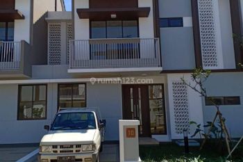 Rumah minimalis siap huni Summarecon Cluster Cynthia