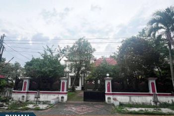 Dijual Rumah Hook Full Furnish Siap Huni di Jl.danau Danau B371