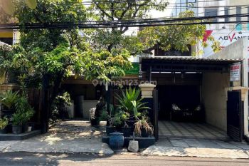 Dijual Ruang Usaha 1,5 Lantai Lokasi di Nol Jalan Mulyosari