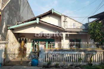 Rumah Lama hitung Tanah di Sidotopo Wetan  dekat Kenjeran Kapasan