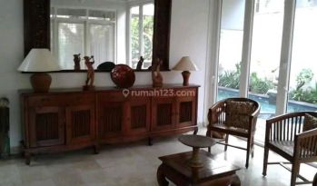 Rumah 2 Lantai di Jl Pelita Cilandak , Jakarta Selatan
