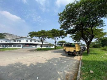 Row Jalan Lebar Kavling Industri Delta Silicon Cikarang Luas 990 M2