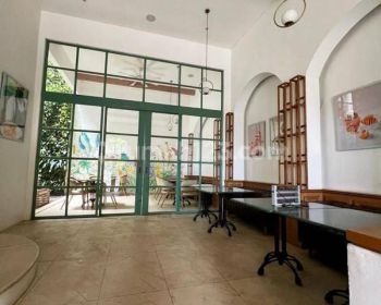 Disewakan rumah 3 lantai cocok untuk kantor atau cafe/resto at Panglima Polim