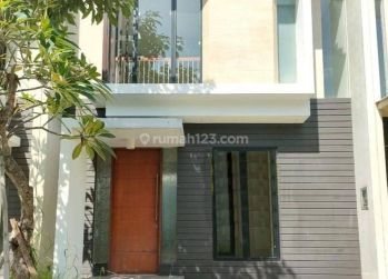 Dijual Rumah Baru North West Dekat Danau