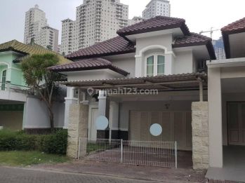Jual Rumah Siap Huni Villa Regency Pakuwon Indah
