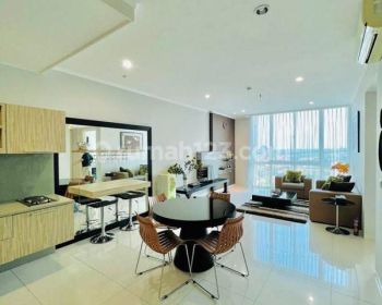 Sewa Apartemen Via Ciputra World 2 BR Lantai 8 Simple Furnishing