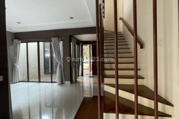 Rumah 2 Lantai Semi Furnished SHM Siap Huni