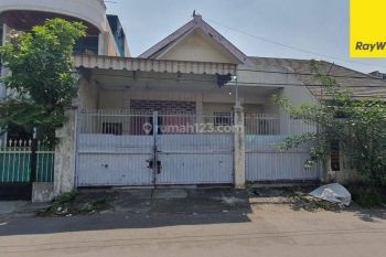 Disewakan Rumah Pusat Kota di Petemon Sidomulyo Surabaya