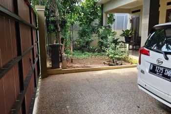 Dijual Rumah Mewah LT 420m² Halaman Luas Carpot 6 mobil Adem SHM