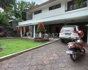 Dijual Rumah Siap Huni Lokasi Strategis di Menteng Jakarta Pusat