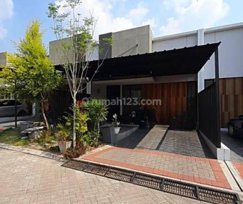 Rumah  di Cluster u ville Bintaro Jaya