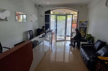 Disewakan Ruko 3 Lantai Baru Renov Siap Pakai Lalu Lintas 2Arah Jl Pungkur