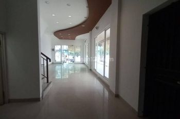 Ruko Hook 4 Lantai di Cengkareng Lokasi Strategis SHM