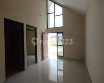 Rumah siap huni di pinggir jalan bandung selatan