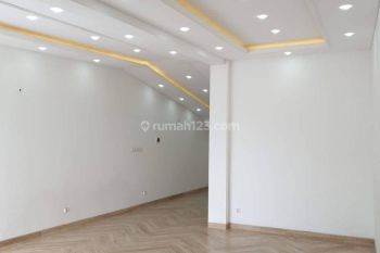 Rumah 4 Lantai Siap Huni di Kav Dki Jakarta Barat Nego