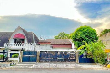 Jual Rumah Komersil Jalan Imam Bonjol 1,5 Lantai Tengah Kota