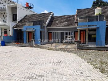 Rumah vila luas ada kolam renang di sabda alam