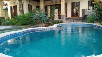 VILLA BEACH SIDE SANUR