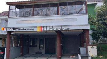 Rumah Cantik 2 Lantai Sudah di Renovasi di Legenda Wisata Cibubur ( LT. 198198 )