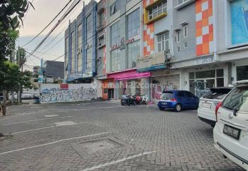 Rent Ruko: Ruko Raya Merr