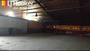 Ruang Ex - Billard lantai Rooftop Mall Grand Cakung Jakarta Timur