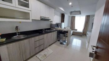 DISEWAKAN APARTMENT TYPE 3 BED FULLY FURNISHED MINIMALIS DIPUSAT KOTA KEMAYORAN