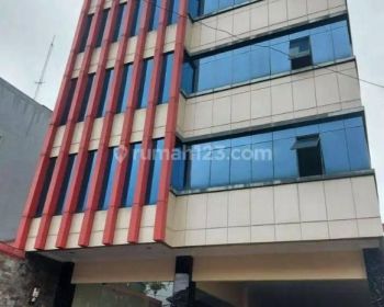 Dijual Gedung Bagus Siap Huni Lokasi Strategis di Menteng