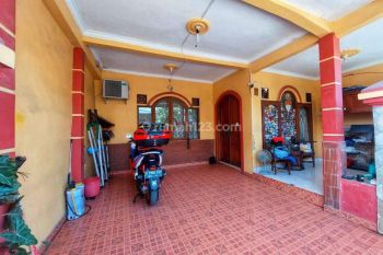Rumah 2 Lantai Bagus SHM di Harapan Indah Bekasi