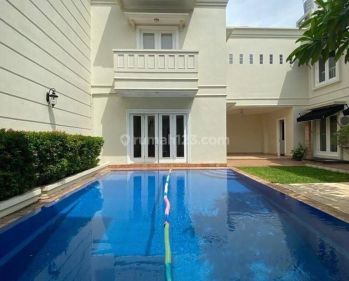 Modern House 4BR Unfurnished in Pondok Indah