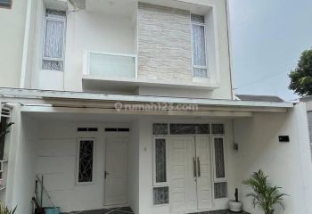 Rumah Bagus SHM - Sertifikat Hak Milik di Pancoran Mas