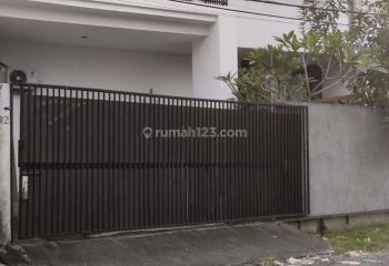 Rumah minimalis lantai 2 dikampus unud jimbaran Badung bali