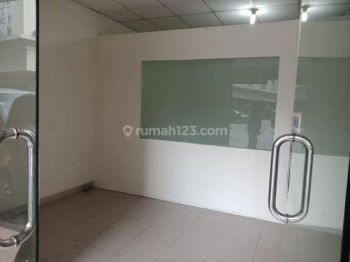 Dijual Ruko Gandeng di Business Park Kebon Jeruk, Jakarta Barat