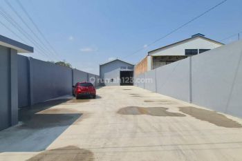 Gudang baru zona merah bisa untuk industri akses kontainer di gatak kartasura