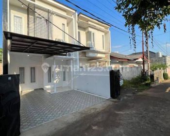 Rumah 2 Lantai di Jatiasih, Kota Bekasi , Bekasi